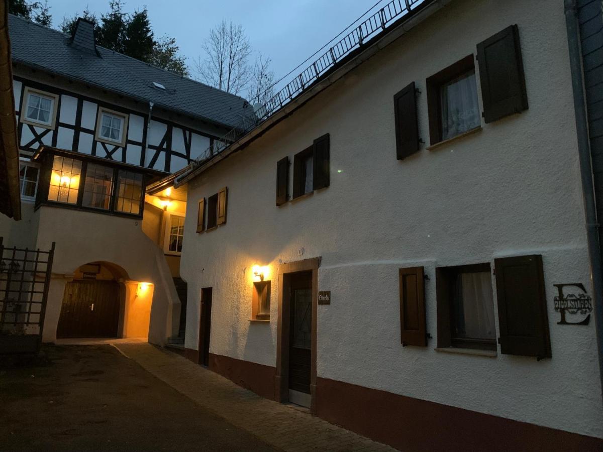Ferienhaus Eifelstuben Mit Charme - Bauernstube Vulkaneifel - Naehe See Und Burgruine Ulmen ภายนอก รูปภาพ