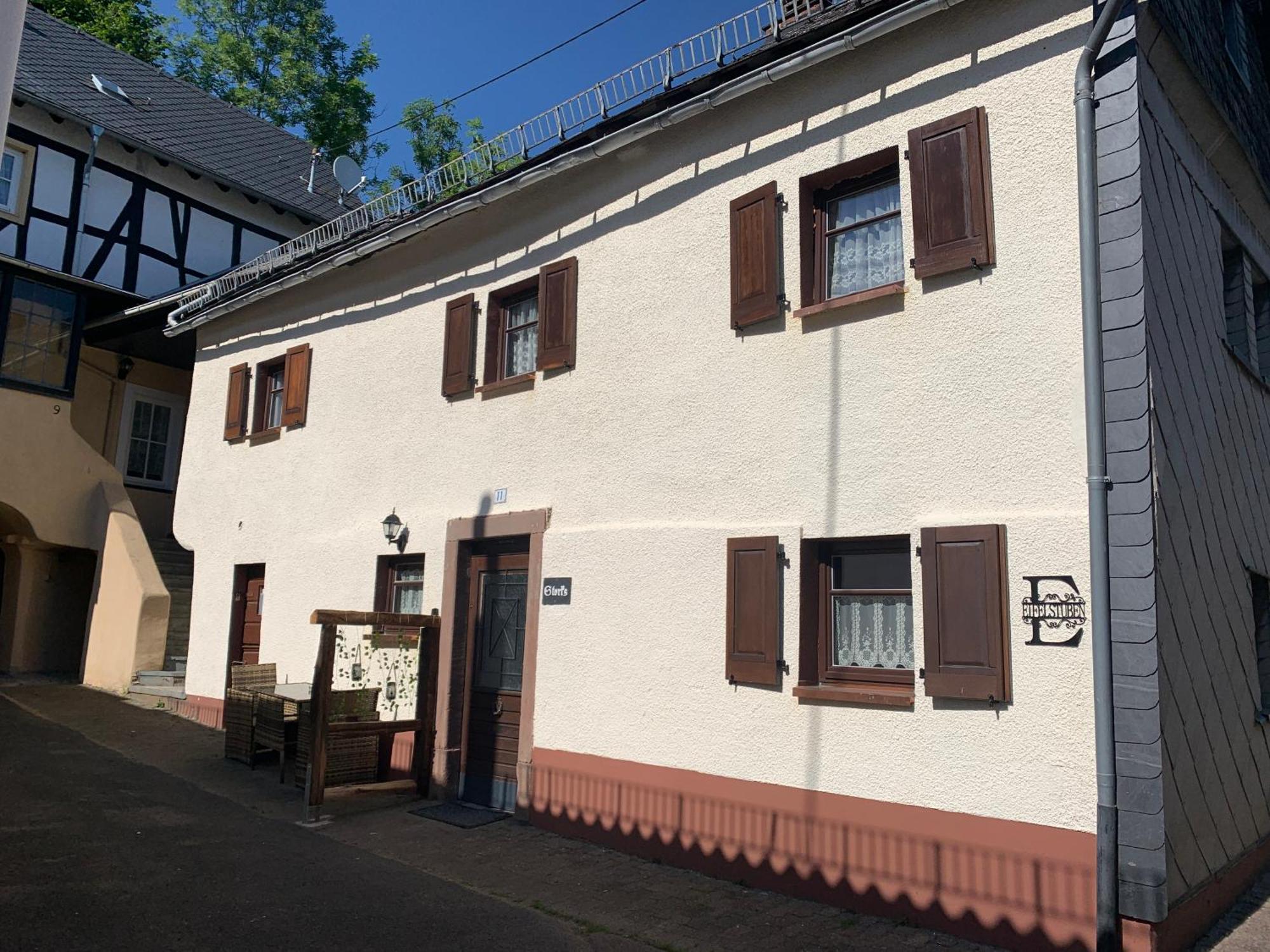 Ferienhaus Eifelstuben Mit Charme - Bauernstube Vulkaneifel - Naehe See Und Burgruine Ulmen ภายนอก รูปภาพ